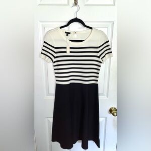 Talbots Knit Dress Fit Flare Black White Stretch Petite